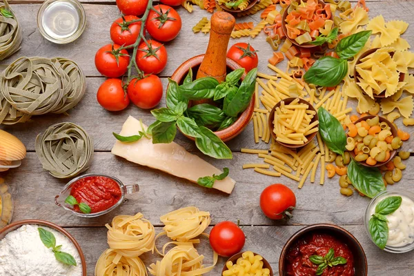 Verschillende soorten pasta — Stockfoto