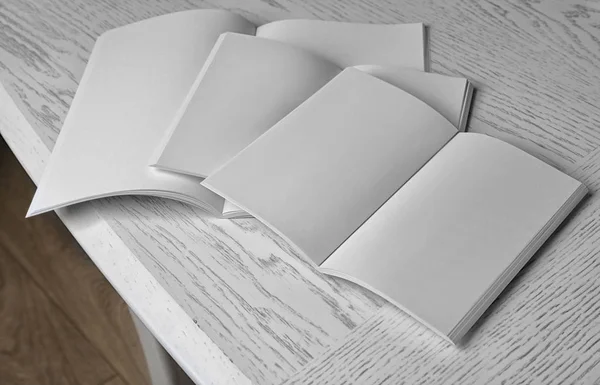 Blank open brochures — Stock Photo, Image