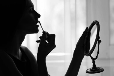 Onu yaparken kadın makyaj