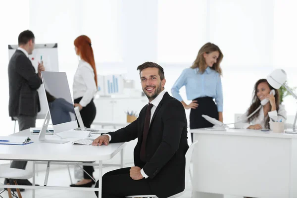 Business Man Modern Office — Stock Photo, Image