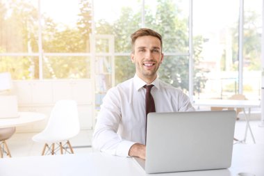 yakışıklı çalışma