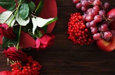 Çiçek ve meyveleri kompozisyon için