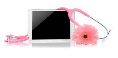 Stetoskop ile tablet ve çiçek 