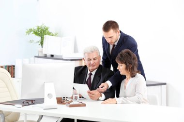 Noter ofisi üst düzey Çift