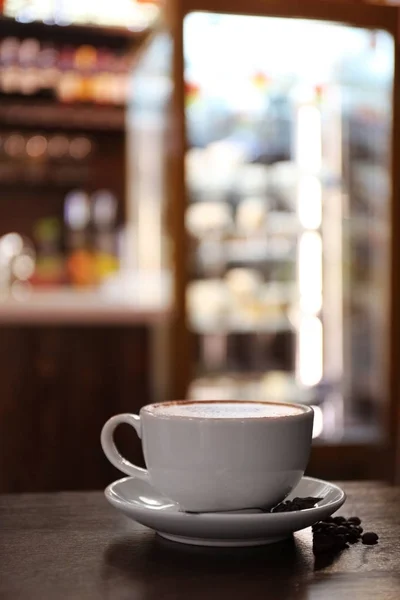Taza con café caliente sabroso — Foto de Stock