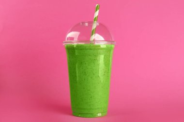 milkshake plastik kap içinde