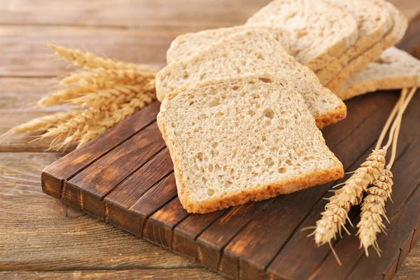 Primo piano affettato del pane — Foto Stock