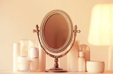 Kozmetik ve vintage yansıtma kümesi