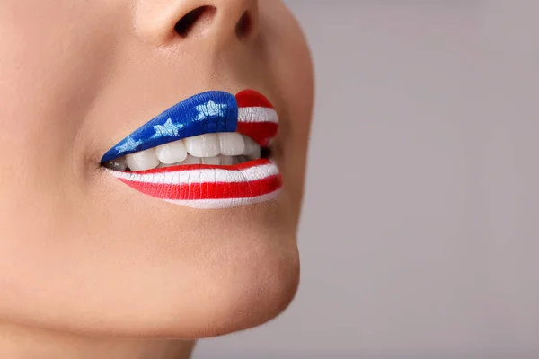 Lèvres de fille avec USA maquillage — Photo