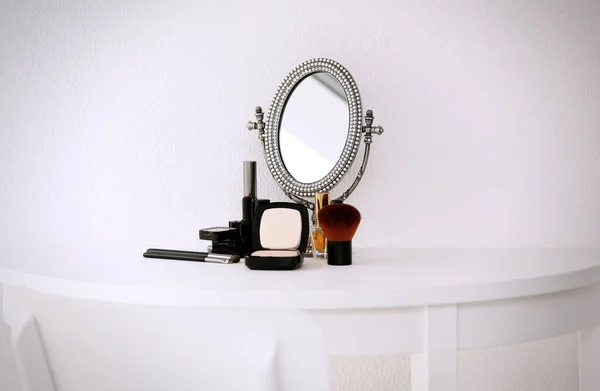 Set of cosmetics and vintage mirror — Stock Photo, Image