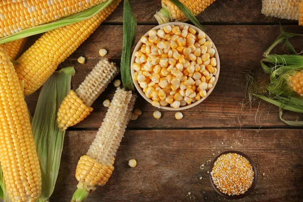 Nasiona kukurydzy w misce — Zdjęcie stockowe
