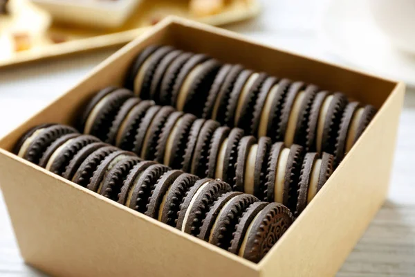 Biscuits au chocolat savoureux — Photo