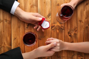 Restoran, closeup evlilik teklifleri 