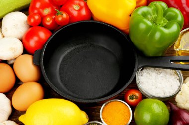 taze malzemelerle pan