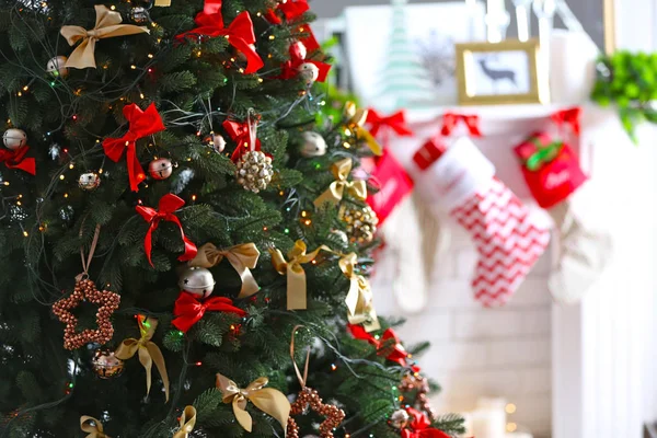 Decorated Christmas tree — Stock Photo, Image