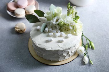 Lezzetli kek dekore edilmiş