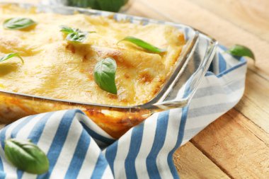 Yemek pişirme içinde geleneksel lazanya