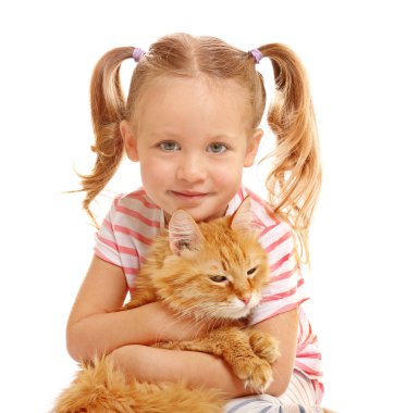 Kırmızı kedi ile sevimli küçük kız