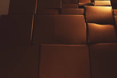 bej renkli karton kutular