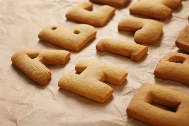 Tanımlama bilgisi alfabesine craft kağıt arka plan, portre