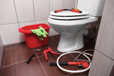 Tuvalet tesisatçı 's araçları