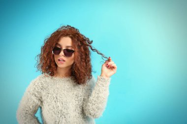 etkileyici genç modeli