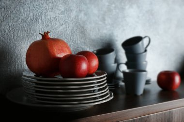 Yemek ve meyve kümesi