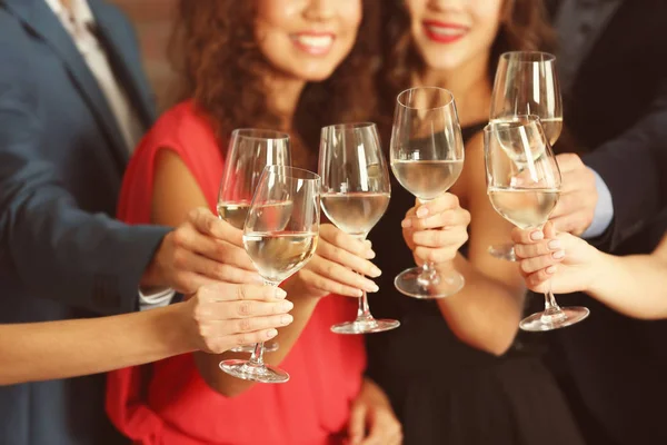 People Toasting Glasses White Wine Closeup — Stock Photo, Image