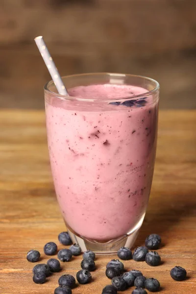 Glass of Blueberry milkshake — Stock Photo, Image