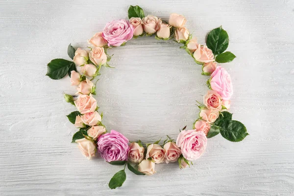 Fresh Floral wreath — Stock Photo, Image