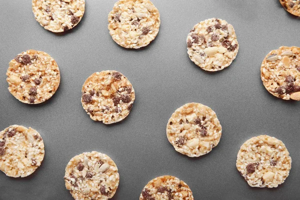 Spannmål cookies på bakning fack — Stockfoto