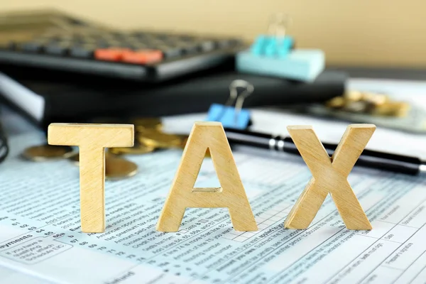 Parola Tax Lettere Legno Sul Tavolo — Foto Stock