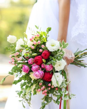 gelin buketi çiçek ile