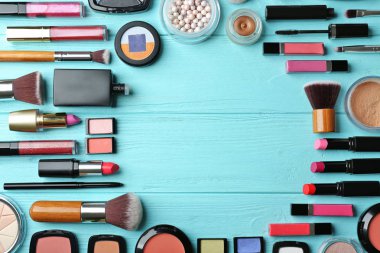 Dekoratif kozmetik kümesi