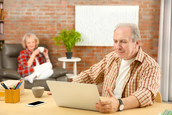 Senior Man Making Video Call Using Laptop Home — Stock Photo, Image