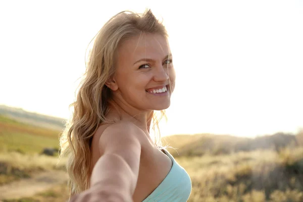 Portrait Happy Smiling Woman Sunny Sky Background — Stock Photo, Image