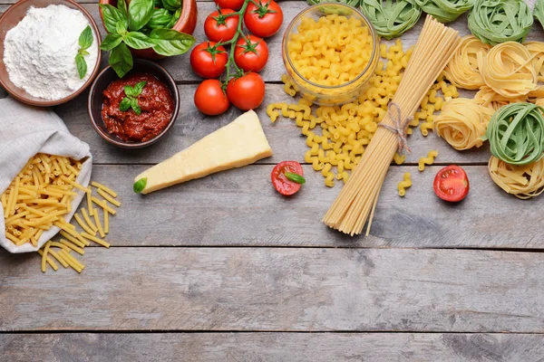 Verschillende soorten pasta — Stockfoto