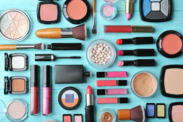 Dekoratif kozmetik kümesi