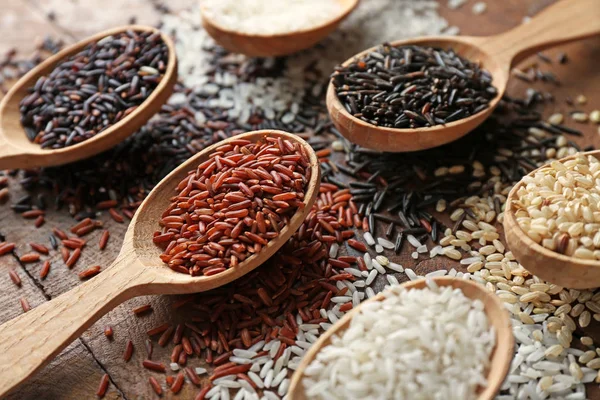 Diferentes tipos de arroz — Foto de Stock