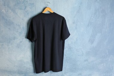 Boş siyah tişört