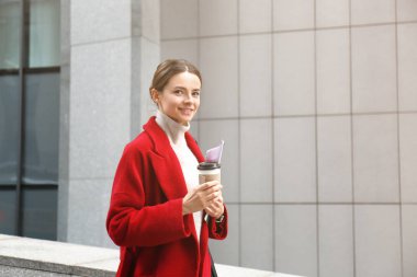 Genç güzel kadın. 