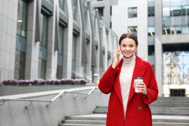 Genç güzel kadın.  