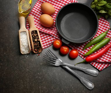 Demir tava ürünleri ile