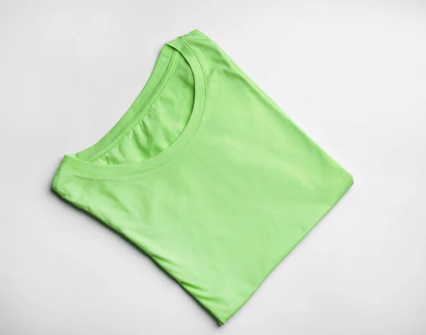 Boş ışık yeşil t-shirt — Stok fotoğraf