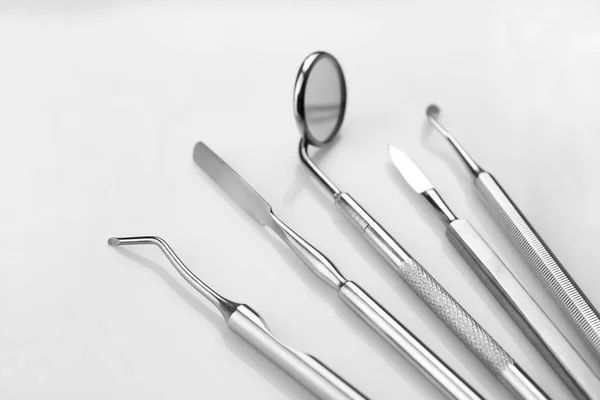 Zubař lékařské nástroje — Stock fotografie
