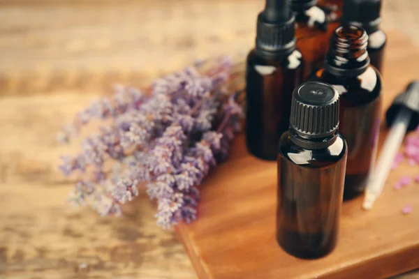 Essential oils and lavender — Stock Photo, Image