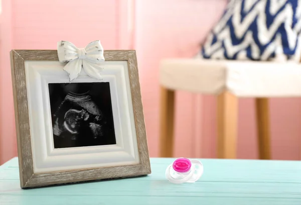 Frame with ultrasound photo — Stock Photo, Image