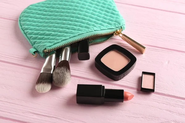 Bolsa de maquillaje y cosméticos decorativos — Foto de Stock