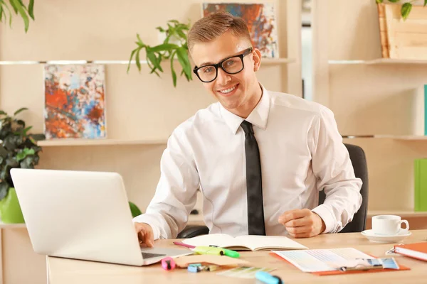 Young Businessman Working Office — Stock Photo, Image