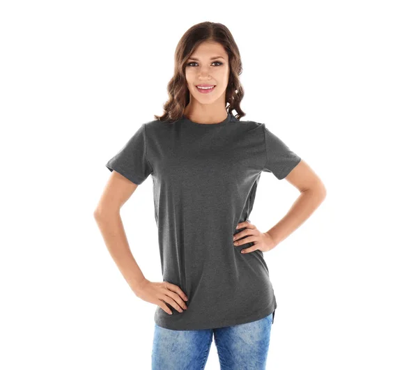 Jonge vrouw in lege t-shirt — Stockfoto